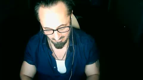 Snapshot of tuscan_taurus chatting on April 2026 08:28:02 AM tuscan_taurus online show from April 2026 08:28:02 AM