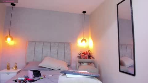 Tutu online show from November 2025 12:14:02 PM