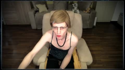 Clementine online show from December 2025 08:08:02 AM