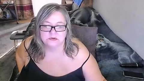 Lana online show from October 2025 01:25:01 AM