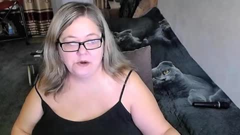 Lana online show from October 2025 12:22:02 AM