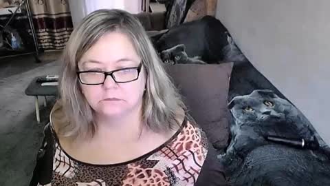 Lana online show from October 2025 01:19:01 AM