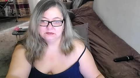 Lana online show from April 2026 01:22:01 AM