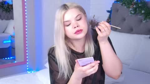 Snapshot of tweety_pie_ chatting on January 2025 01:23:02 AM Hallie online show from January 2025 01:23:02 AM