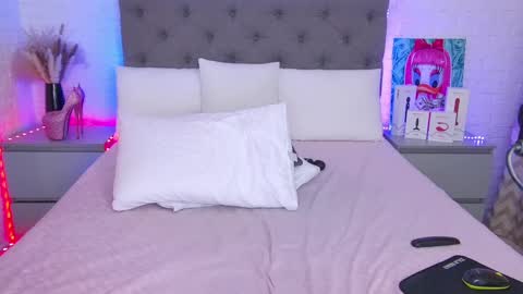 Snapshot of tweety_pie_ chatting on March 2025 07:51:02 AM Hallie online show from March 2025 07:51:02 AM