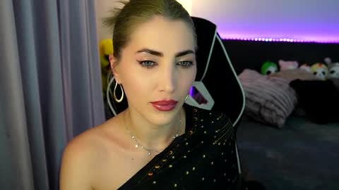 MayCarrey online show from January 2026 09:42:02 PM