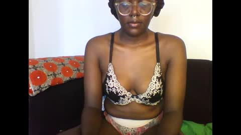 Snapshot of twerking_cheek_1 chatting on December 2024 05:55:01 AM Alma online show from December 2024 05:55:01 AM