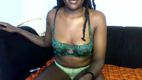 Snapshot of twerking_cheek_1 chatting on January 2025 09:36:02 AM Alma online show from January 2025 09:36:02 AM