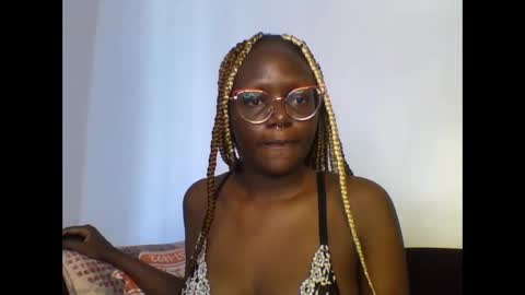 Snapshot of twerking_cheek_1 chatting on February 2025 08:27:02 AM Alma online show from February 2025 08:27:02 AM