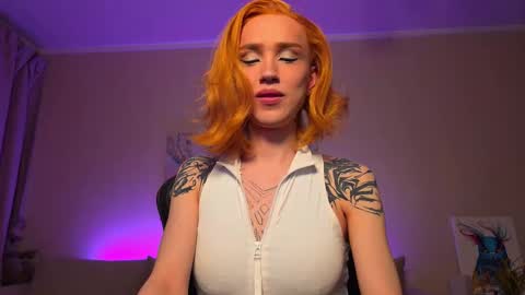 Snapshot of twiinkie_pie chatting on January 2026 08:51:02 PM Maria 3 online show from January 2026 08:51:02 PM