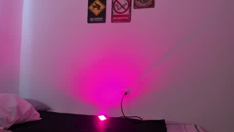 Eve  Lili online show from April 2026 09:04:01 PM