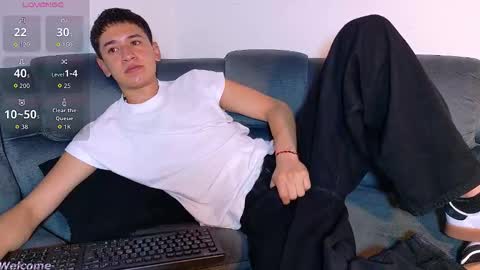 Snapshot of twink_daren chatting on February 2026 06:27:01 PM Mr Daren online show from February 2026 06:27:01 PM