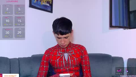 Snapshot of twink_daren chatting on April 2026 06:25:01 PM Mr Daren online show from April 2026 06:25:01 PM