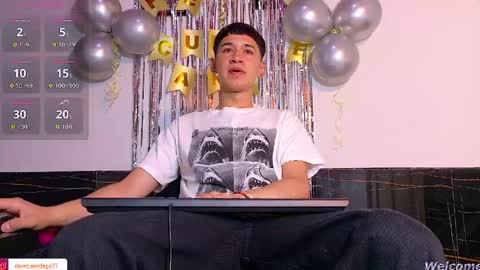 Snapshot of twink_daren chatting on May 2026 06:02:02 PM Mr Daren online show from May 2026 06:02:02 PM