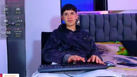 Snapshot of twink_daren chatting on July 2026 02:20:02 AM Mr Daren online show from July 2026 02:20:02 AM