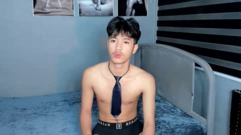 Snapshot of twinkclark chatting on November 2025 01:46:01 PM clark online show from November 2025 01:46:01 PM