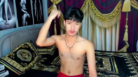 Snapshot of twinkclark chatting on November 2025 09:41:01 AM clark online show from November 2025 09:41:01 AM