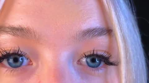 Snapshot of twinklefluff chatting on March 2025 01:56:02 PM twinklefluff online show from March 2025 01:56:02 PM