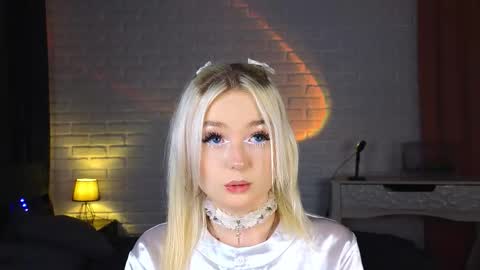 Snapshot of twinklefluff chatting on September 2025 03:55:02 PM twinklefluff online show from September 2025 03:55:02 PM