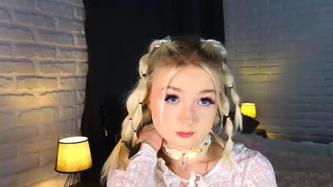 Snapshot of twinklefluff chatting on October 2025 04:05:01 PM twinklefluff online show from October 2025 04:05:01 PM