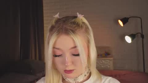 Snapshot of twinklefluff chatting on October 2025 04:07:01 PM twinklefluff online show from October 2025 04:07:01 PM