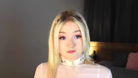 Snapshot of twinklefluff chatting on October 2025 04:31:02 PM twinklefluff online show from October 2025 04:31:02 PM