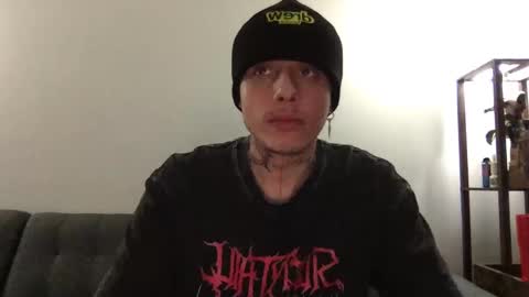 Snapshot of twinksguys360 chatting on September 2025 01:49:01 AM Derrick online show from September 2025 01:49:01 AM