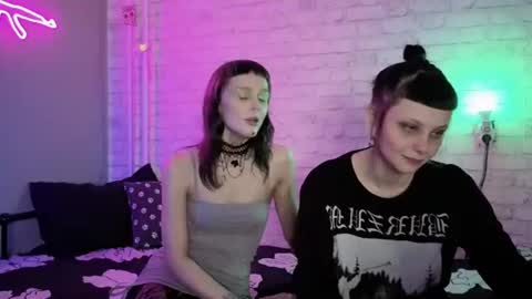 Snapshot of twins_terror chatting on June 2026 06:21:01 PM Sin and Skin online show from June 2026 06:21:01 PM