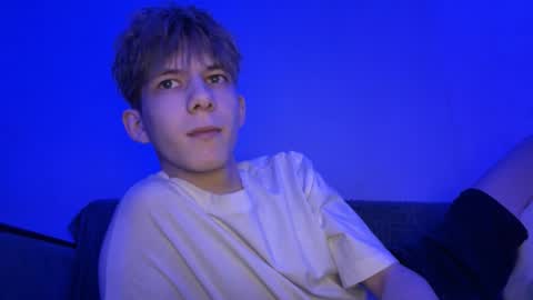 TwiShadow online show from February 2026 01:32:01 AM