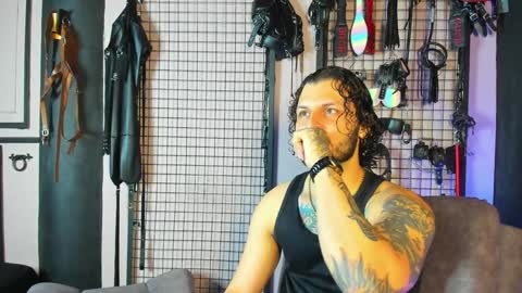 Clio  Tadeo online show from February 2025 12:05:02 PM