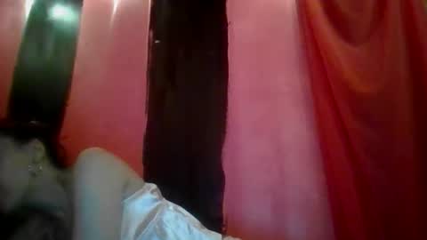 Snapshot of twizzytoxic22 chatting on June 2026 12:46:02 AM twizzytoxic22 online show from June 2026 12:46:02 AM