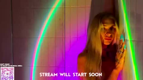 Snapshot of twl8vibe chatting on April 2026 04:15:01 PM Molly and Nick online show from April 2026 04:15:01 PM