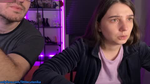 Snapshot of two_0f_us chatting on December 2024 03:33:02 PM Two of us online show from December 2024 03:33:02 PM