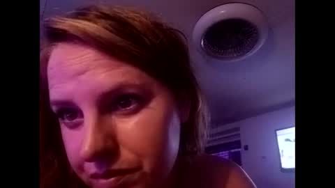 Snapshot of twocrazy85 chatting on March 2025 08:29:01 AM Twocrazy85 online show from March 2025 08:29:01 AM