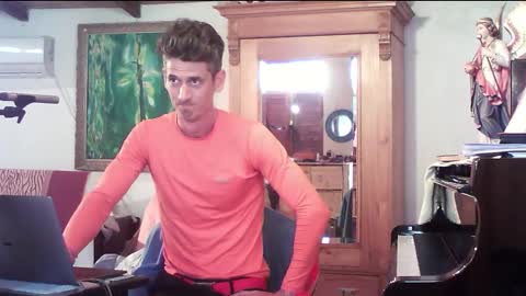 TobeBritta online show from November 2025 07:12:01 PM