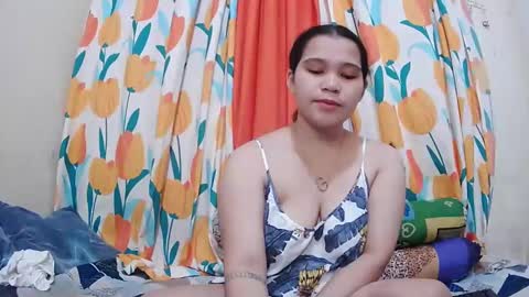 Snapshot of twowetcuties chatting on February 2025 02:58:01 AM Lyn and lea online show from February 2025 02:58:01 AM