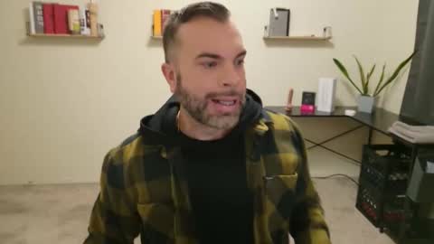 Snapshot of ty_lerdavid chatting on October 2025 07:14:01 PM TylerDavid online show from October 2025 07:14:01 PM