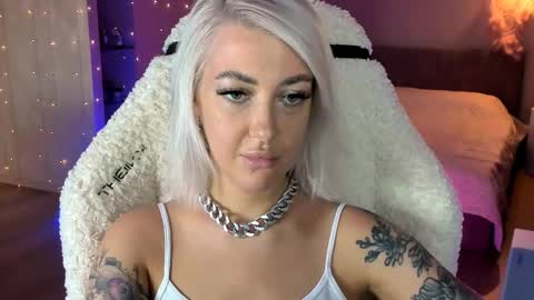 Miley online show from November 2025 11:12:01 AM