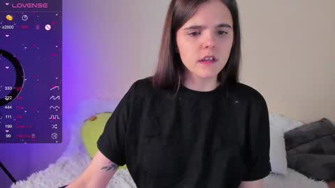 Ema online show from December 2025 09:09:02 PM