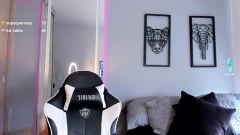 Snapshot of tyler_muscle chatting on December 2024 07:51:01 PM David online show from December 2024 07:51:01 PM