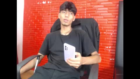 tyler_wolf_1 online show from October 2025 11:52:01 AM