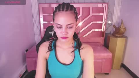 Snapshot of tyna_ch chatting on December 2024 04:31:01 PM TYNA online show from December 2024 04:31:01 PM