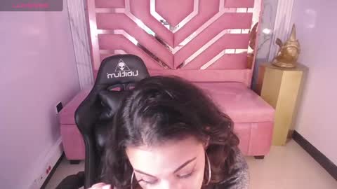 Snapshot of tyna_ch chatting on December 2024 04:49:01 PM TYNA online show from December 2024 04:49:01 PM