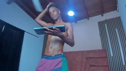 Snapshot of tyson_reed chatting on June 2026 12:41:02 PM tyson_reed online show from June 2026 12:41:02 PM