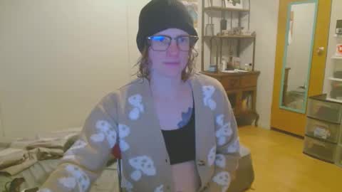 Snapshot of tyyyler93 chatting on February 2025 05:07:02 AM TylerAlternative online show from February 2025 05:07:02 AM