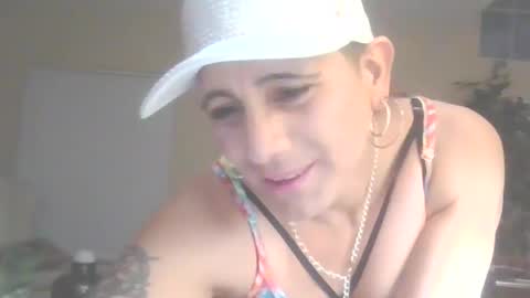 Snapshot of uandme_baby chatting on March 2025 05:03:02 AM Azelia B online show from March 2025 05:03:02 AM