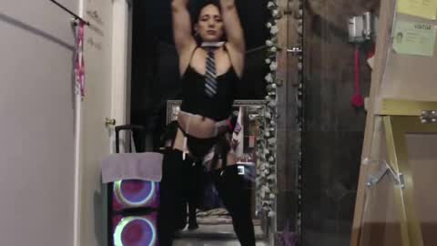 Snapshot of uandme_baby chatting on November 2025 04:23:01 AM Azelia B online show from November 2025 04:23:01 AM