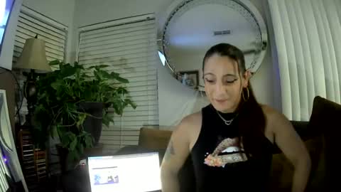 Azelia B online show from July 2026 11:24:01 AM