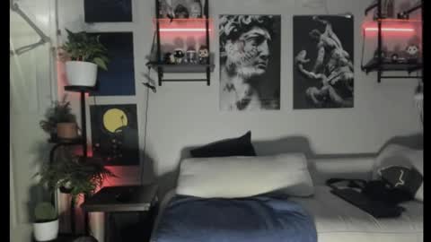 Snapshot of ugly_viking chatting on December 2024 12:38:01 PM Ugly Viking online show from December 2024 12:38:01 PM