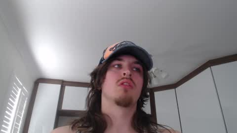 ukguy4you2 online show from April 2026 05:18:01 PM